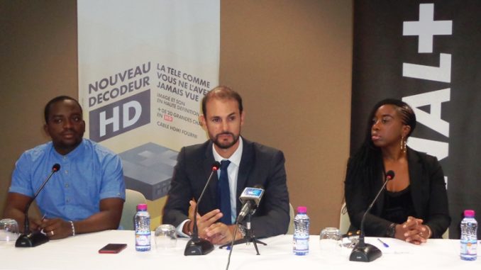 Alexandre Cohen (au milieu), lors de la rencontre.