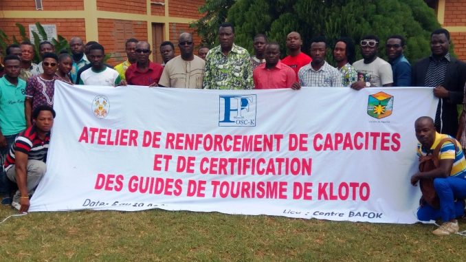 Photo de famille, de ces guides de tourisme