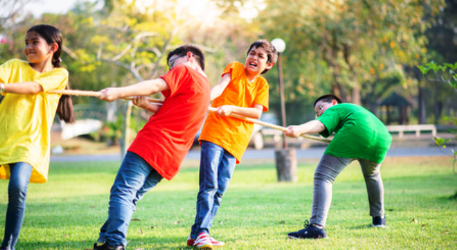 des_enfants_qui_jouent des enfants qui jouent