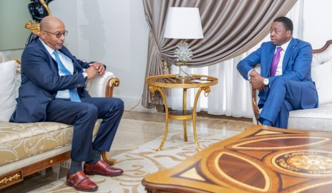 Le président Faure Gnassingbé et Dr Ibrahim Assane Mayaki en tête-à-tête...