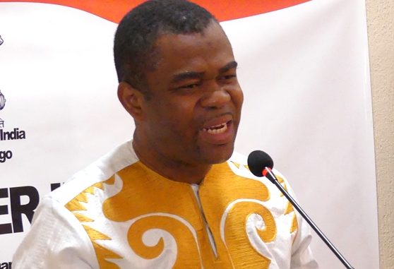 Ihou Nazoba Majesté Wateba, ministre de l’enseignement supérieur et de la recherche Pr Ihou Wateba a dit que les énergies renouvelables impactent moins notre environnement