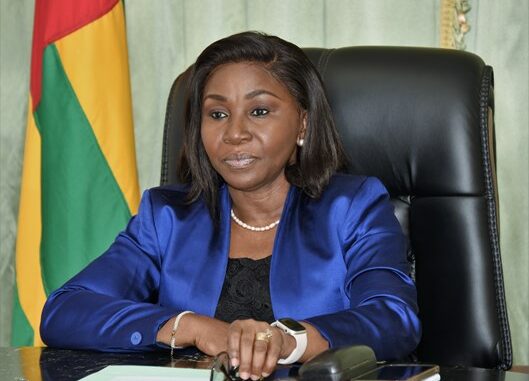 Mme Rose Kayi Mivedor, lors de son intervention...
