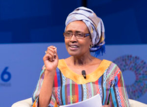 Winnie Byanyima (Directrice exécutive de l’ONUSIDA) a dit que: "Pour emprunter la voie qui met fin au sida, le monde doit confier le leadership aux communautés".