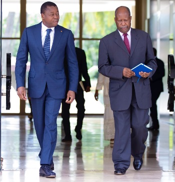 Le président Faure Gnassingbé et Leonardo Santos Simão.......