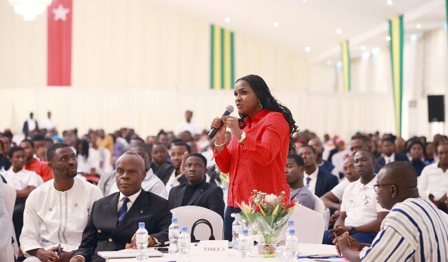 Mme Sandra Ablamba Johnson, lors de la rencontre...