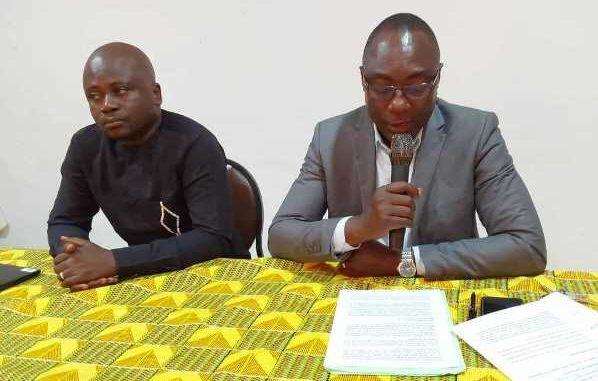 Au micro, le DG de la HAUQUE, Dr. Bodjona Essot'na Héyou, ouvrant les travaux...
