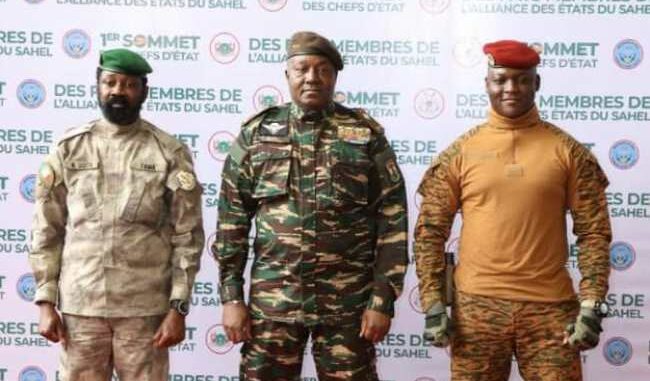 Les trois dirigeants militants