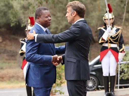 Le président Faure Gnassingbé et son homologue français Emmanuel Macron...