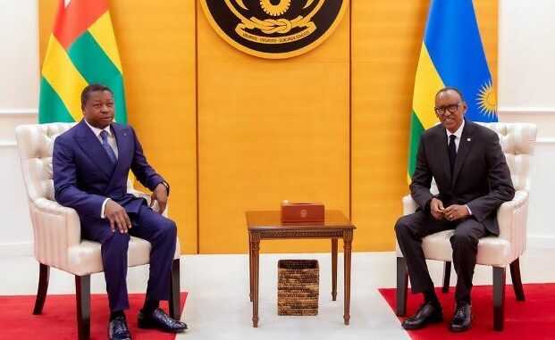 Les présidents Faure Gnassingbé et Paul Kagame en tête à tête...