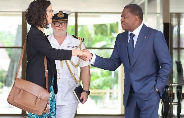 Le président Faure Gnassingbé et Mme Harriet Thompson...