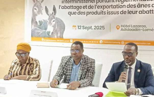 La table d'honneur à l'ouverture de l'atelier..