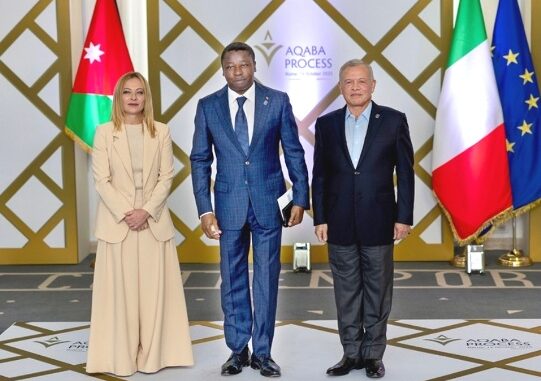 Faure Gnassingbé (au milieu)...